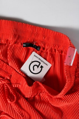 Γυναικείο κοντό παντελόνι Lefties, Μέγεθος L, Χρώμα Κόκκινο, Τιμή 4,15 €
