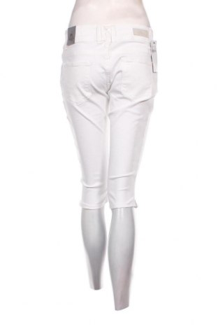 Дамски къс панталон Ltb, Размер L, Цвят Бял, Цена 30,96 лв.