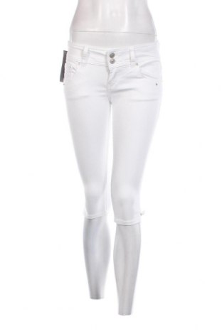 Дамски къс панталон Ltb, Размер XS, Цвят Бял, Цена 33,84 лв.