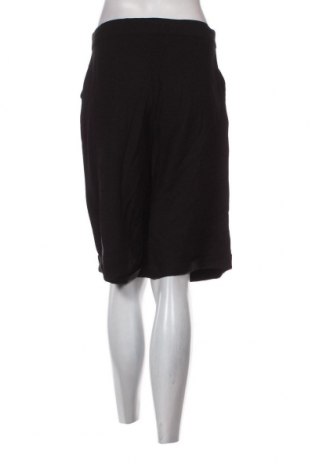 Дамски къс панталон New Laviva, Размер M, Цвят Черен, Цена 20,16 лв.