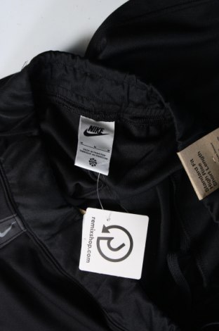 Pantaloni scurți de femei Nike, Mărime M, Culoare Negru, Preț 236,84 Lei