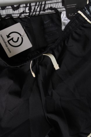 Γυναικείο κοντό παντελόνι Nike, Μέγεθος M, Χρώμα Πολύχρωμο, Τιμή 28,74 €
