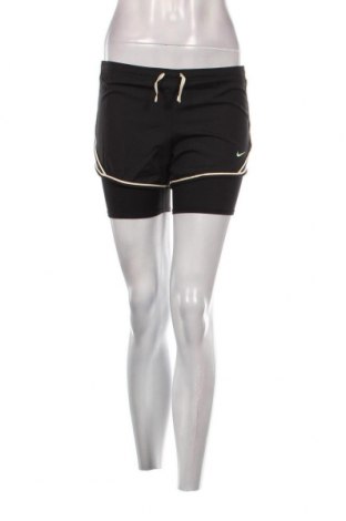 Γυναικείο κοντό παντελόνι Nike, Μέγεθος M, Χρώμα Πολύχρωμο, Τιμή 28,76 €