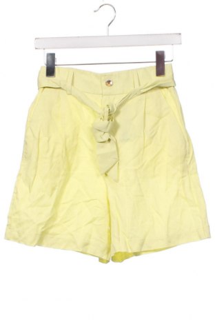 Pantaloni scurți de femei Orsay, Mărime XS, Culoare Galben, Preț 39,77 Lei