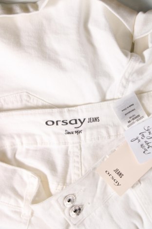 Pantaloni scurți de femei Orsay, Mărime M, Culoare Alb, Preț 101,97 Lei