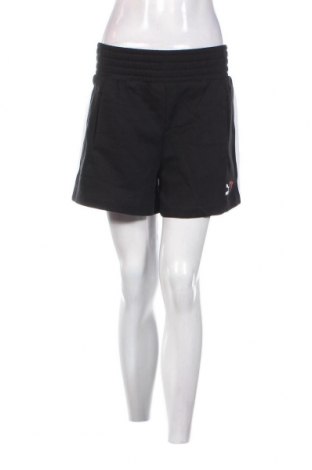 Γυναικείο κοντό παντελόνι PUMA, Μέγεθος S, Χρώμα Μαύρο, Τιμή 6,68 €
