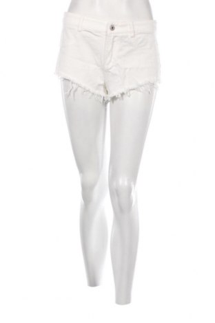 Дамски къс панталон SHEIN, Размер S, Цвят Бял, Цена 19,00 лв.