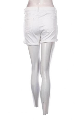 Дамски къс панталон Tally Weijl, Размер M, Цвят Бял, Цена 10,54 лв.