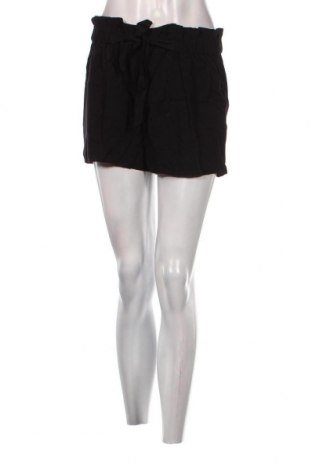 Γυναικείο κοντό παντελόνι Terranova, Μέγεθος S, Χρώμα Μαύρο, Τιμή 3,01 €