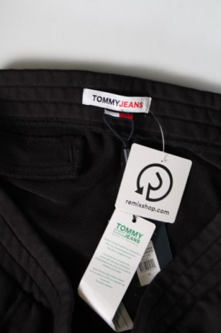 Dámské kraťasy  Tommy Jeans, Velikost XL, Barva Černá, Cena  1 971,00 Kč