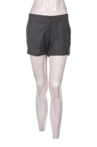 Дамски къс панталон Urban Behavior, Размер M, Цвят Сив, Цена 9,57 лв.