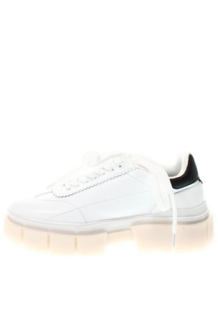 Дамски обувки Love Moschino, Размер 39, Цвят Бял, Цена 293,00 лв.
