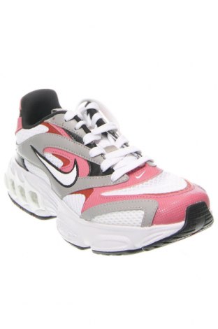 Дамски обувки Nike, Размер 37, Цвят Многоцветен, Цена 133,63 лв.