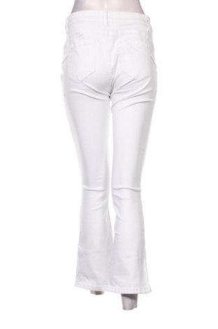 Дамски панталон Answear, Размер M, Цвят Бял, Цена 37,72 лв.