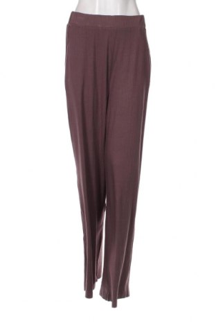 Дамски панталон FILA, Размер L, Цвят Лилав, Цена 21,75 лв.