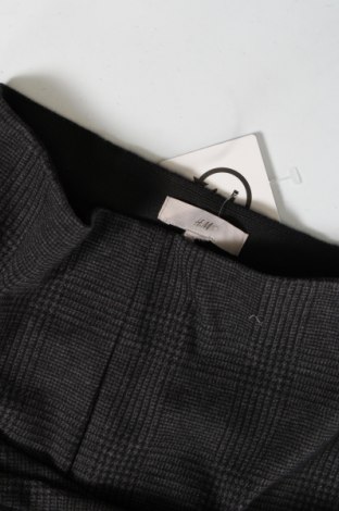 Pantaloni de femei H&M, Mărime XS, Culoare Negru, Preț 20,99 Lei