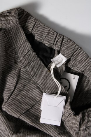 Дамски панталон Karl Marc John, Размер M, Цвят Сив, Цена 21,90 лв.