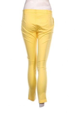 Pantaloni de femei La Martina, Mărime M, Culoare Galben, Preț 628,29 Lei