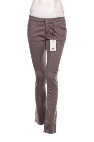 Дамски панталон La Martina, Размер M, Цвят Сив, Цена 28,65 лв.