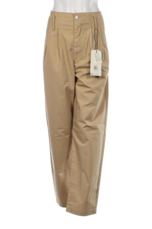 Дамски панталон Levi's, Размер M, Цвят Бежов, Цена 65,70 лв.