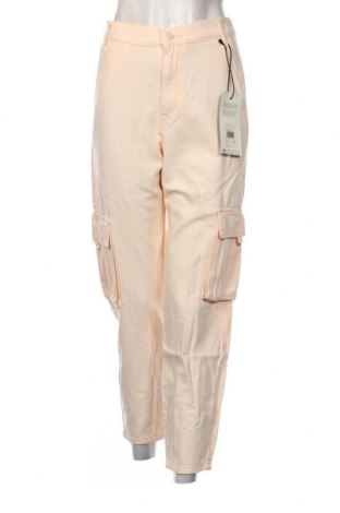 Γυναικείο παντελόνι Levi's, Μέγεθος M, Χρώμα  Μπέζ, Τιμή 11,29 €