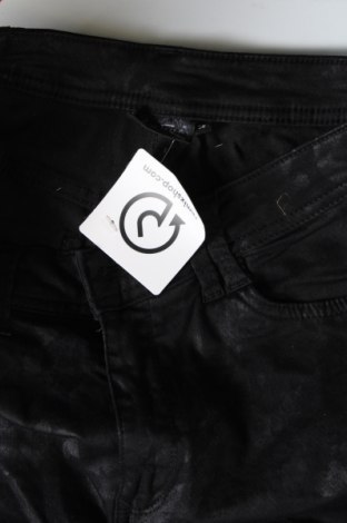 Дамски панталон Lisa Tossa, Размер M, Цвят Черен, Цена 8,12 лв.