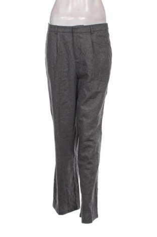 Pantaloni de femei NA-KD, Mărime M, Culoare Gri, Preț 20,03 Lei