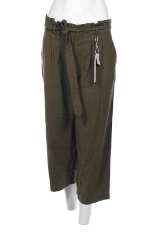 Дамски панталон ONLY, Размер M, Цвят Зелен, Цена 18,36 лв.