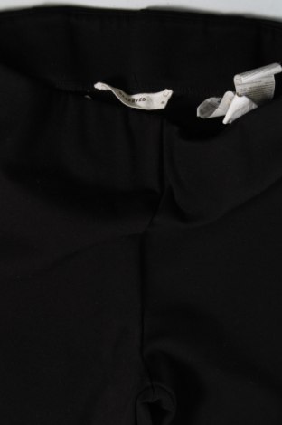 Дамски панталон Reserved, Размер XS, Цвят Черен, Цена 3,19 лв.