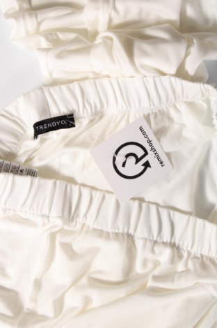 Damenhose Trendyol, Größe L, Farbe Weiß, Preis € 7,62