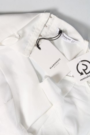 Γυναικείο αμάνικο μπλουζάκι Glamorous, Μέγεθος M, Χρώμα Λευκό, Τιμή 6,43 €