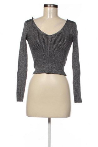 Дамски пуловер H&M Divided, Размер S, Цвят Сребрист, Цена 8,41 лв.