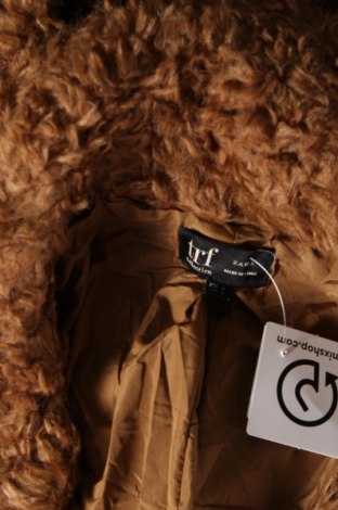Дамско палто Zara, Размер M, Цвят Кафяв, Цена 24,50 лв.