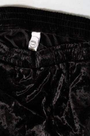 Γυναικείο αθλητικό παντελόνι mbyM, Μέγεθος M, Χρώμα Μαύρο, Τιμή 7,18 €