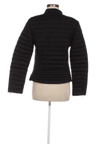 Γυναικείο μπουφάν Guess, Μέγεθος L, Χρώμα Μαύρο, Τιμή 119,59 €