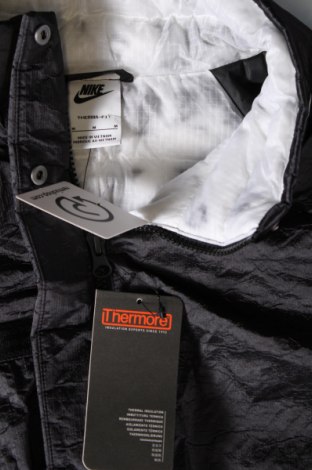 Дамско яке Nike, Размер M, Цвят Черен, Цена 219,00 лв.