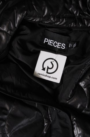 Γυναικείο μπουφάν Pieces, Μέγεθος L, Χρώμα Μαύρο, Τιμή 17,94 €