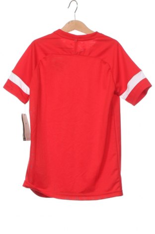 Детска тениска Nike, Размер 8-9y/ 134-140 см, Цвят Червен, Цена 59,00 лв.