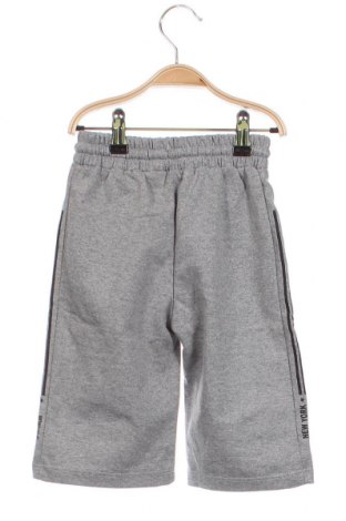 Pantaloni scurți pentru copii, Mărime 6-7y/ 122-128 cm, Culoare Gri, Preț 63,78 Lei