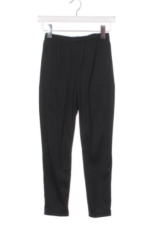 Pantaloni de trening, pentru copii Nike, Mărime 9-10y/ 140-146 cm, Culoare Negru, Preț 234,48 Lei