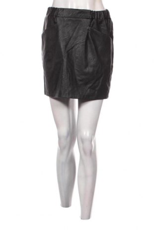 Kožená sukňa , Veľkosť S, Farba Čierna, Cena  2,63 €