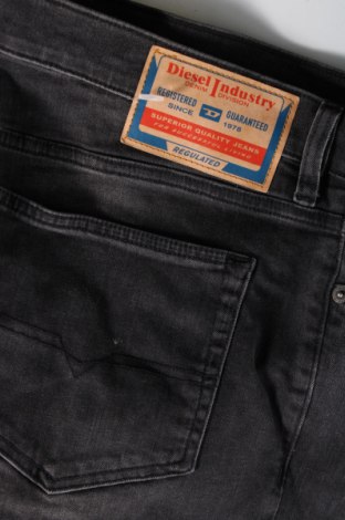 Herren Jeans Diesel, Größe XL, Farbe Grau, Preis 222,68 €