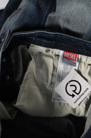 Męskie jeansy Diesel, Rozmiar M, Kolor Niebieski, Cena 1 151,48 zł