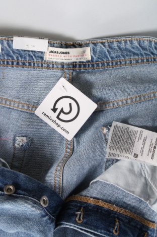 Blugi de bărbați Jack & Jones, Mărime M, Culoare Albastru, Preț 269,74 Lei