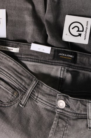 Ανδρικό τζίν Jack & Jones, Μέγεθος M, Χρώμα Γκρί, Τιμή 42,27 €