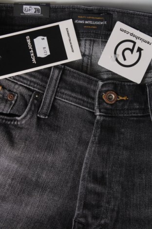 Męskie jeansy Jack & Jones, Rozmiar S, Kolor Szary, Cena 39,34 zł