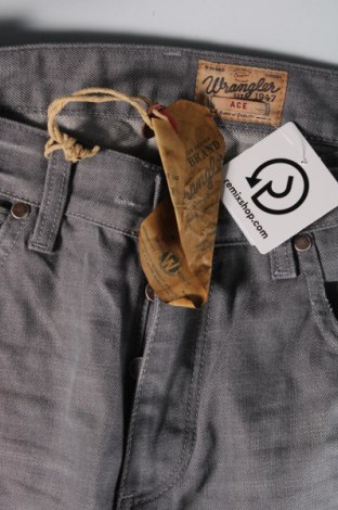 Herren Jeans Wrangler, Größe M, Farbe Grau, Preis 52,66 €