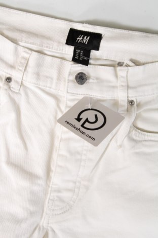 Pantaloni scurți de bărbați H&M, Mărime M, Culoare Alb, Preț 82,24 Lei