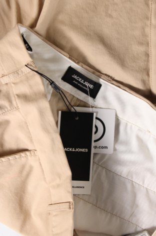Ανδρικό κοντό παντελόνι Jack & Jones, Μέγεθος M, Χρώμα  Μπέζ, Τιμή 9,74 €