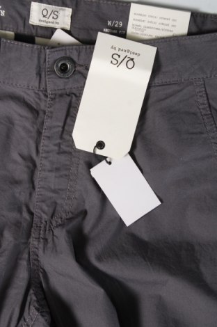 Ανδρικό κοντό παντελόνι Q/S by S.Oliver, Μέγεθος S, Χρώμα Γκρί, Τιμή 6,88 €